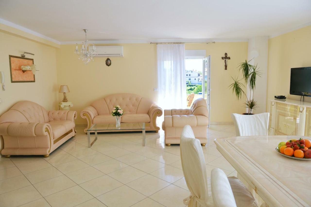 Apartments Mrkonja Матулі Екстер'єр фото