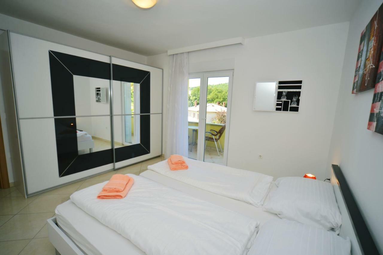 Apartments Mrkonja Матулі Екстер'єр фото