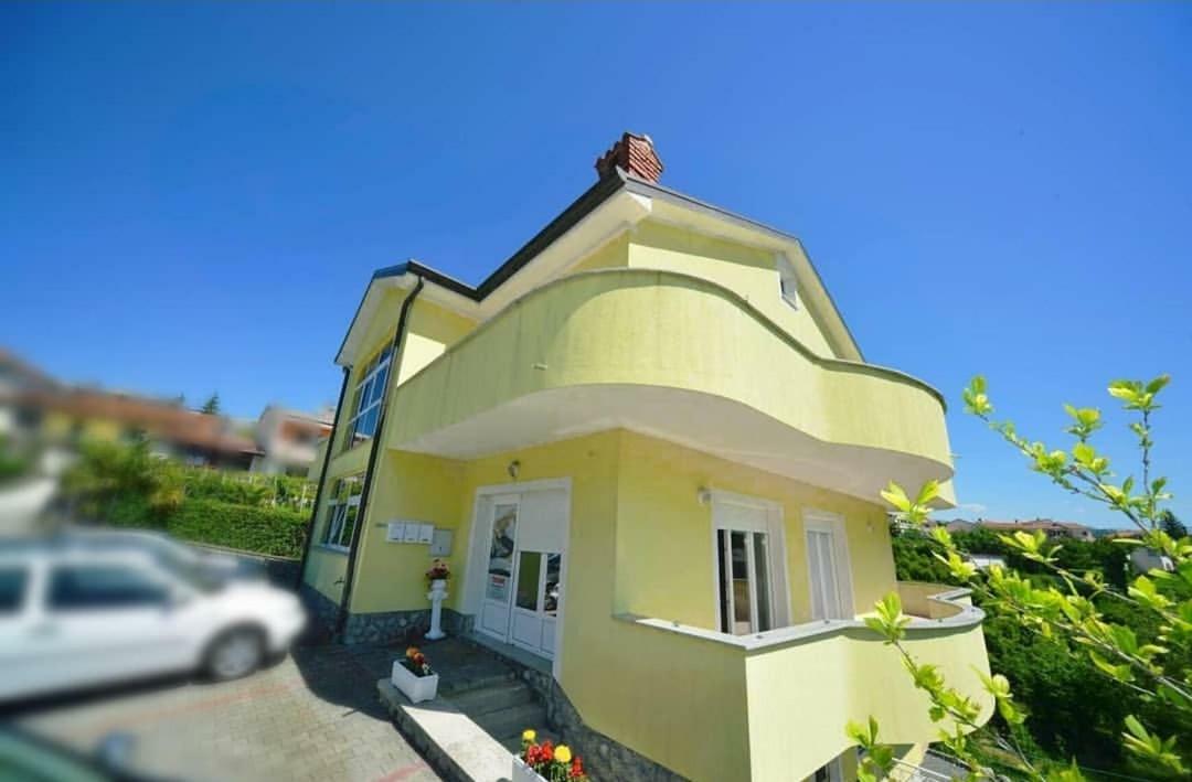 Apartments Mrkonja Матулі Екстер'єр фото