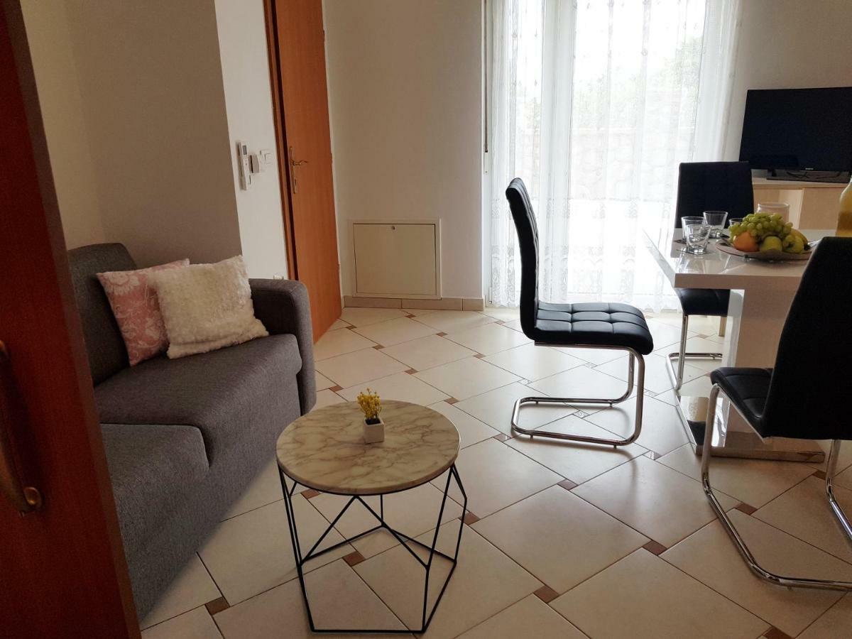 Apartments Mrkonja Матулі Екстер'єр фото