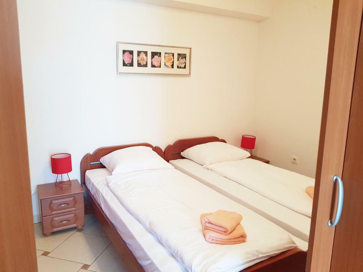 Apartments Mrkonja Матулі Екстер'єр фото
