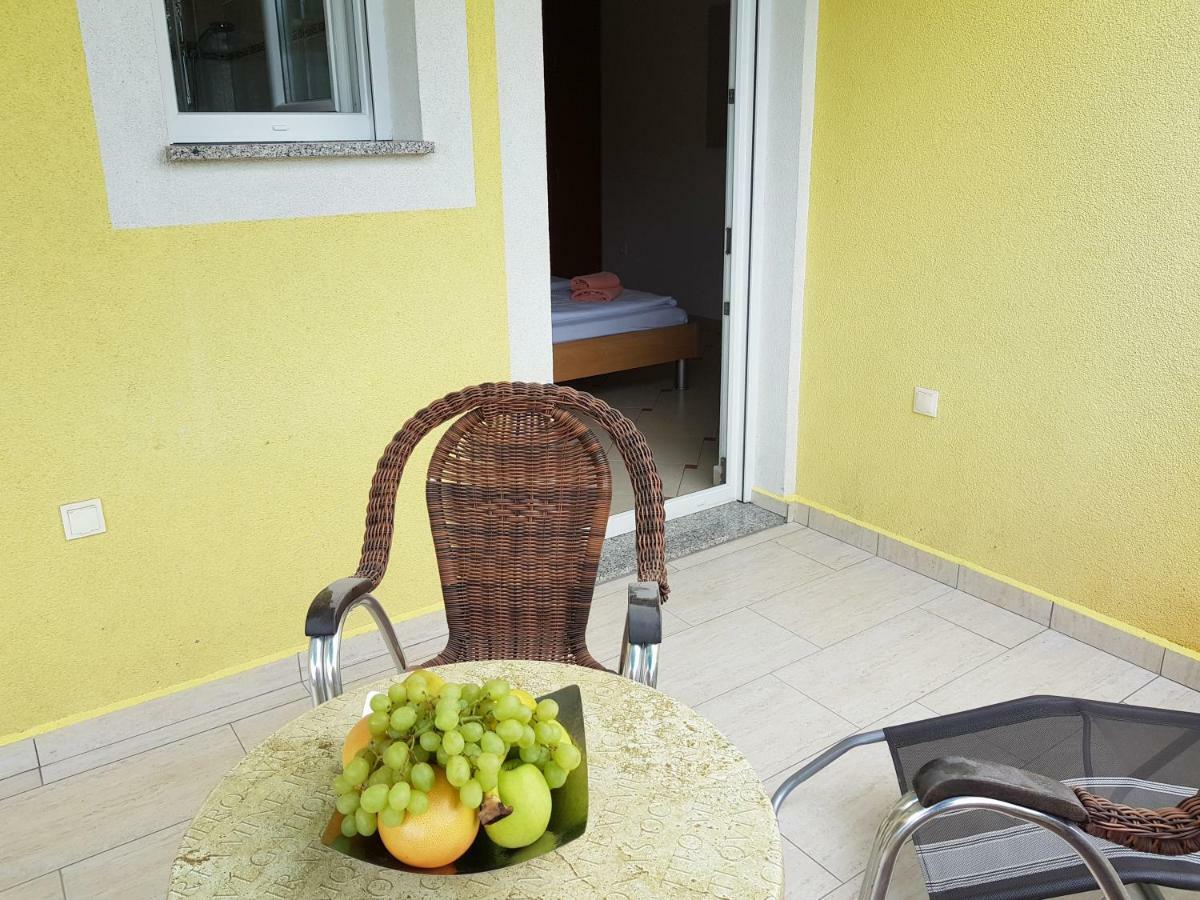 Apartments Mrkonja Матулі Екстер'єр фото